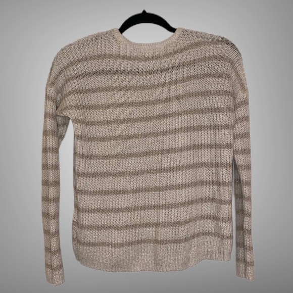 Hollister Sweater - Picture 2 of 6
